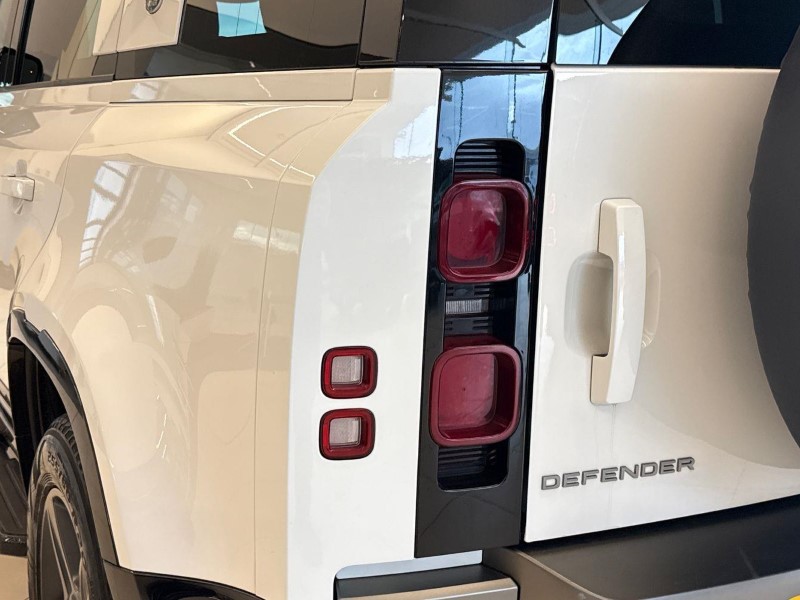 2022 (72) LAND ROVER DEFENDER 3.0 D250 X-Dynamic SE 110 5dr Auto 5905437