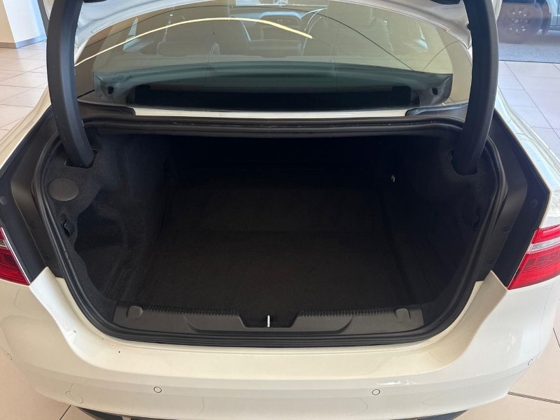 2019 (19) JAGUAR XE 2.0 Ingenium R-Sport 4dr Auto 5893761