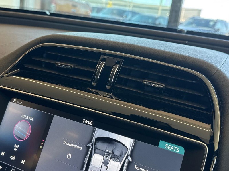 2019 (19) JAGUAR XE 2.0 Ingenium R-Sport 4dr Auto 5893785