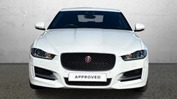 2019 (19) JAGUAR XE 2.0 Ingenium R-Sport 4dr Auto 5893758
