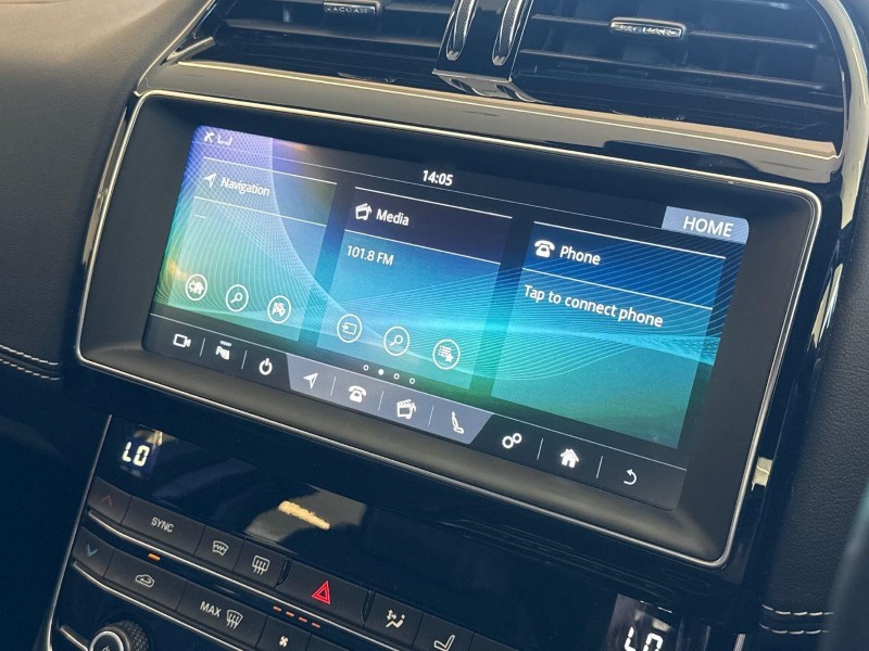 2019 (19) JAGUAR XE 2.0 Ingenium R-Sport 4dr Auto 5893763