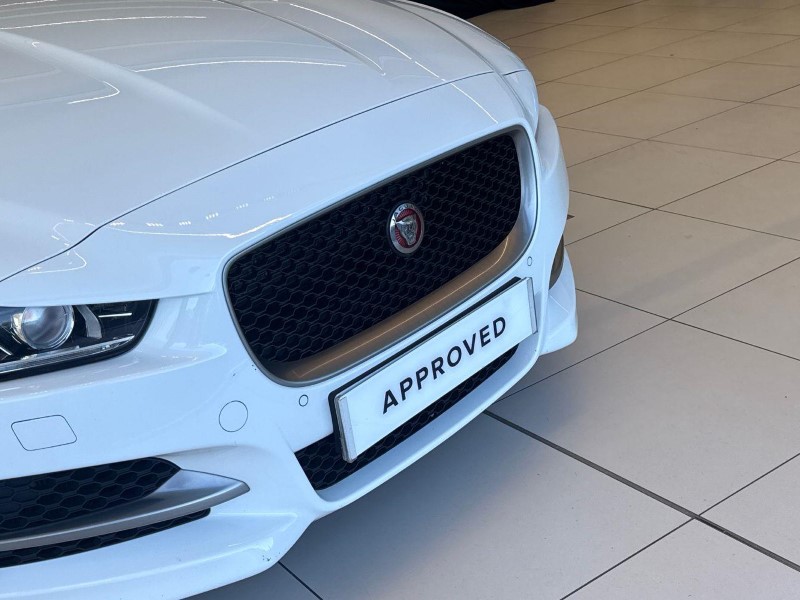 2019 (19) JAGUAR XE 2.0 Ingenium R-Sport 4dr Auto 5893791