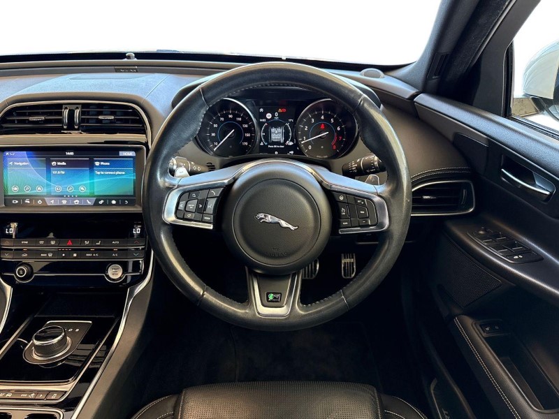 2019 (19) JAGUAR XE 2.0 Ingenium R-Sport 4dr Auto 5893766