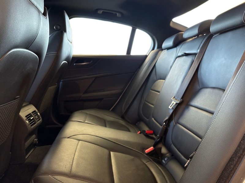 2019 (19) JAGUAR XE 2.0 Ingenium R-Sport 4dr Auto 5893755