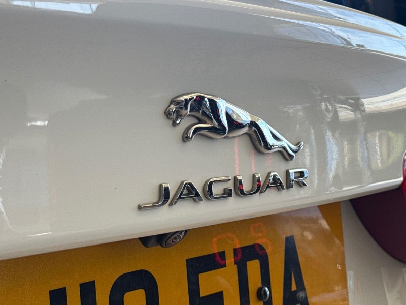 2019 (19) JAGUAR XE 2.0 Ingenium R-Sport 4dr Auto 5893793