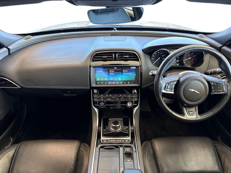 2019 (19) JAGUAR XE 2.0 Ingenium R-Sport 4dr Auto 5893760