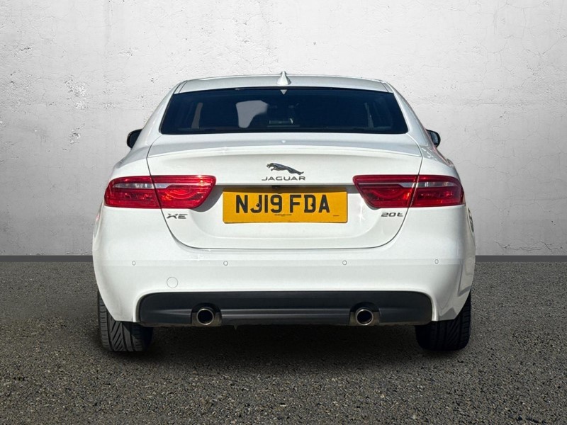 2019 (19) JAGUAR XE 2.0 Ingenium R-Sport 4dr Auto 5893757
