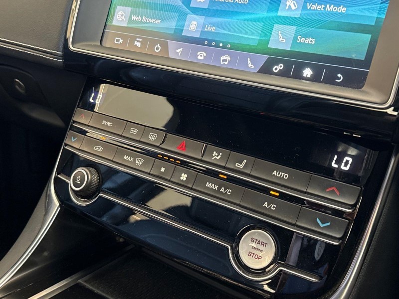 2019 (19) JAGUAR XE 2.0 Ingenium R-Sport 4dr Auto 5893782