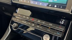 2019 (19) JAGUAR XE 2.0 Ingenium R-Sport 4dr Auto 5893782