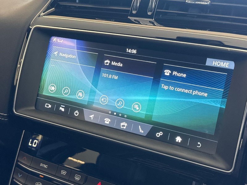 2019 (19) JAGUAR XE 2.0 Ingenium R-Sport 4dr Auto 5893780