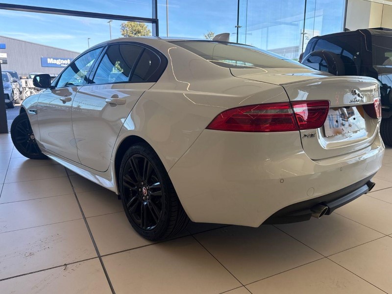 2019 (19) JAGUAR XE 2.0 Ingenium R-Sport 4dr Auto 5893802