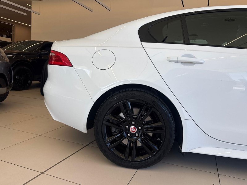 2019 (19) JAGUAR XE 2.0 Ingenium R-Sport 4dr Auto 5893801
