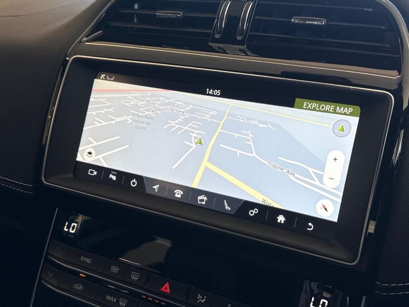 2019 (19) JAGUAR XE 2.0 Ingenium R-Sport 4dr Auto 5893762