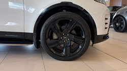 2024 (24) 2024 Land Rover Discovery 3.0 D300 Dynamic HSE 5Dr 5949993