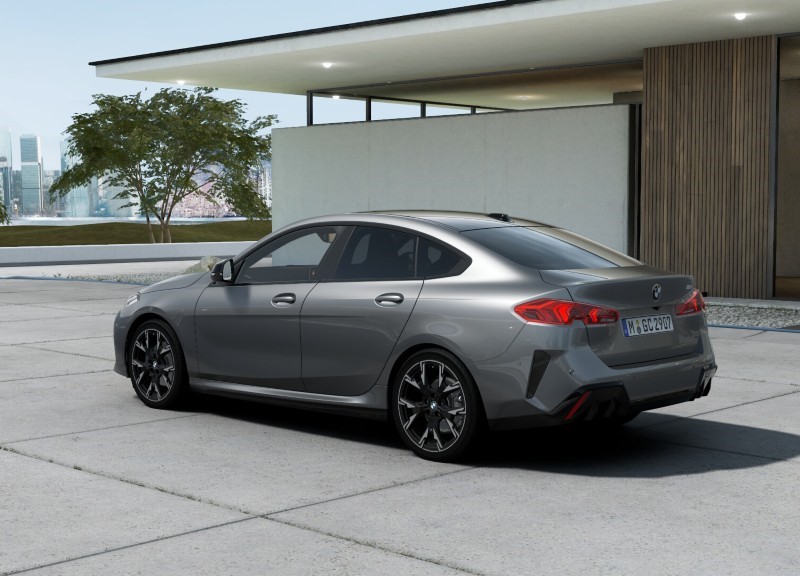  BMW 2 SERIES 220 M Sport 4dr Step Auto