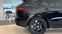 2023 (23) JAGUAR F-PACE 2.0 D200 R-Dynamic S 5dr Auto AWD 5923219