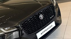 2023 (23) JAGUAR F-PACE 2.0 D200 R-Dynamic S 5dr Auto AWD 5923209
