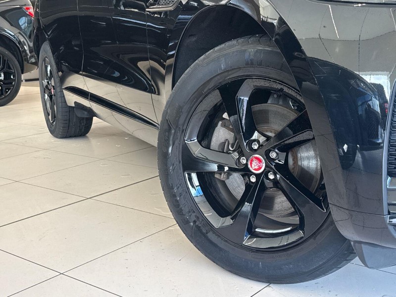 2023 (23) JAGUAR F-PACE 2.0 D200 R-Dynamic S 5dr Auto AWD 5923210