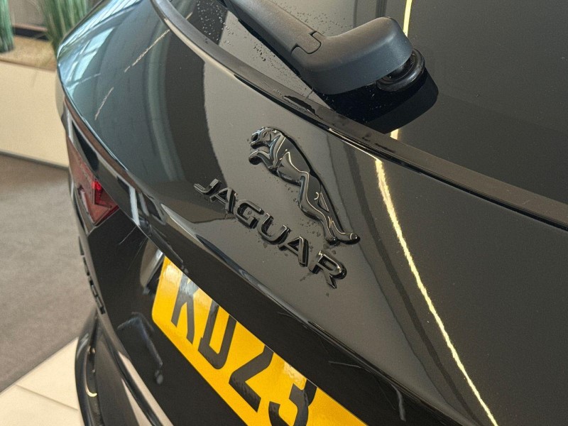 2023 (23) JAGUAR F-PACE 2.0 D200 R-Dynamic S 5dr Auto AWD 5923212