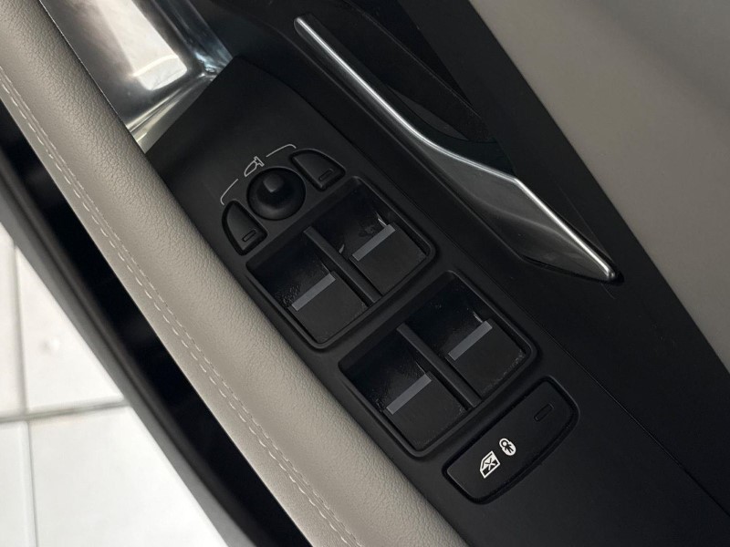 2023 (23) JAGUAR E-PACE 2.0 D200 R-Dynamic SE Black 5dr Auto 5892105