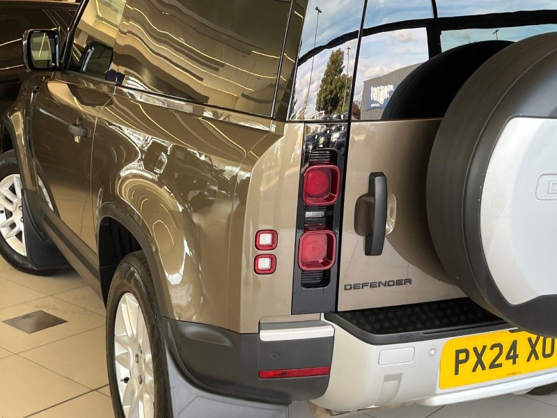 2024 (24) LAND ROVER COMMERCIAL DEFENDER 3.0 D250 Hard Top Auto [3 Seat] 5913077
