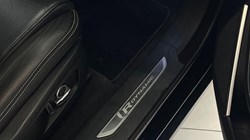 2022 (22) JAGUAR F-PACE 2.0 D200 R-Dynamic Black 5dr Auto AWD 5941435