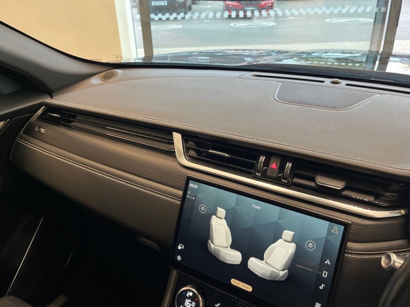 2022 (22) JAGUAR F-PACE 2.0 D200 R-Dynamic Black 5dr Auto AWD 5941433