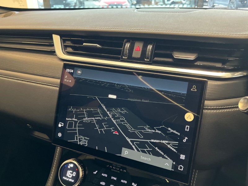 2022 (22) JAGUAR F-PACE 2.0 D200 R-Dynamic Black 5dr Auto AWD 5941407