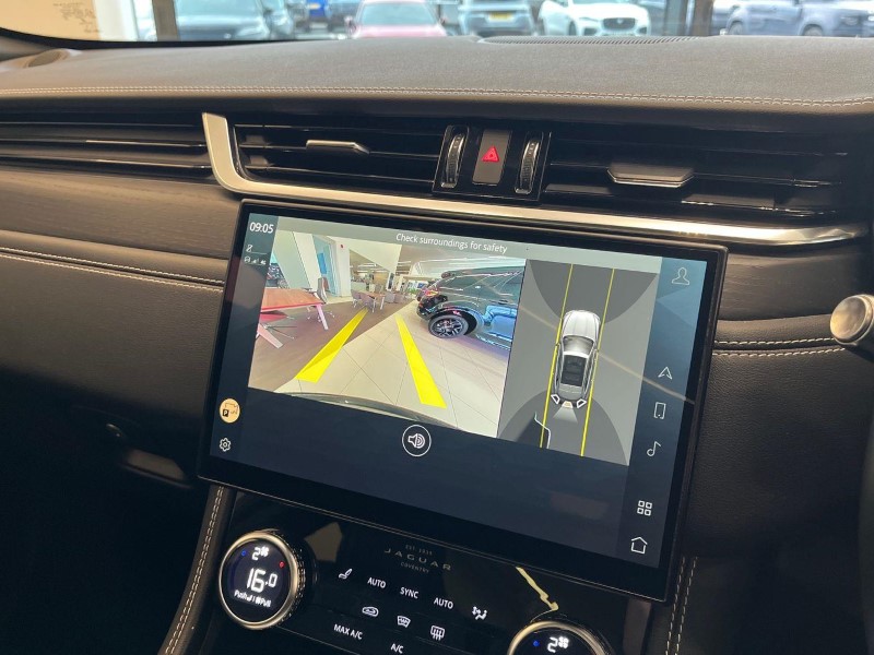 2022 (22) JAGUAR F-PACE 2.0 D200 R-Dynamic Black 5dr Auto AWD 5941408