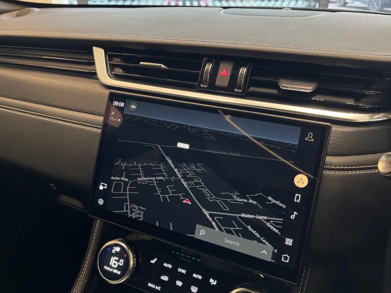 2022 (22) JAGUAR F-PACE 2.0 D200 R-Dynamic Black 5dr Auto AWD 5941427