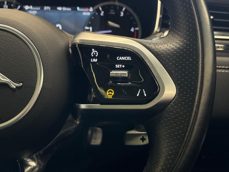 2022 (22) JAGUAR F-PACE 2.0 D200 R-Dynamic Black 5dr Auto AWD 5941423