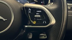 2022 (22) JAGUAR F-PACE 2.0 D200 R-Dynamic Black 5dr Auto AWD 5941423