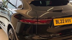 2022 (22) JAGUAR F-PACE 2.0 D200 R-Dynamic Black 5dr Auto AWD 5941444