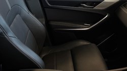 2022 (22) JAGUAR F-PACE 2.0 D200 R-Dynamic Black 5dr Auto AWD 5941421