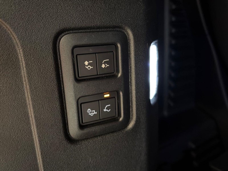 2025 (75) LAND ROVER DEFENDER 3.0 D250 X-Dynamic HSE 90 3dr Auto 5925959