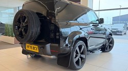 2025 (75) LAND ROVER DEFENDER 3.0 D250 X-Dynamic HSE 90 3dr Auto 5925964