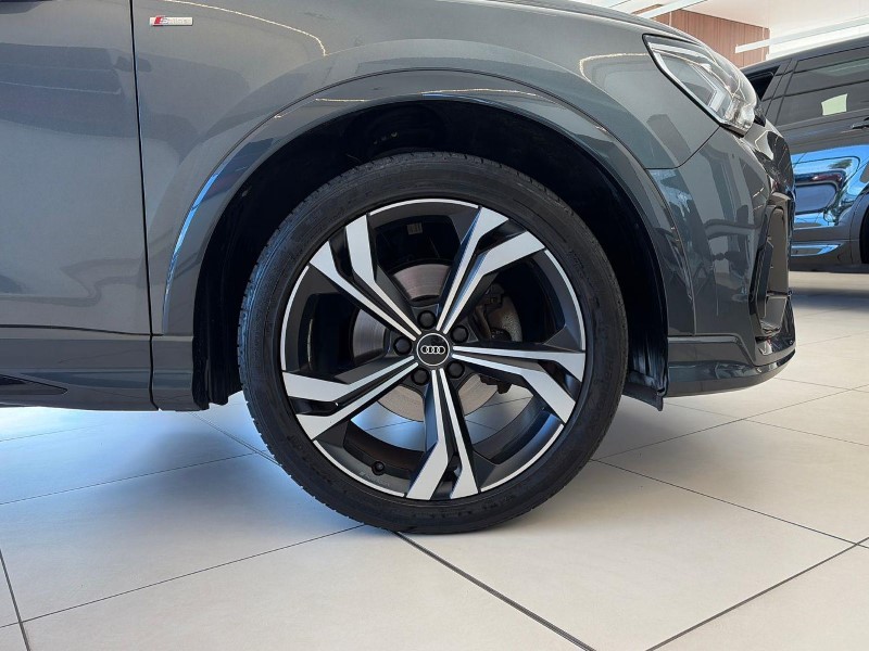 2021 (21) AUDI Q3 35 TFSI Edition 1 5dr 5932469