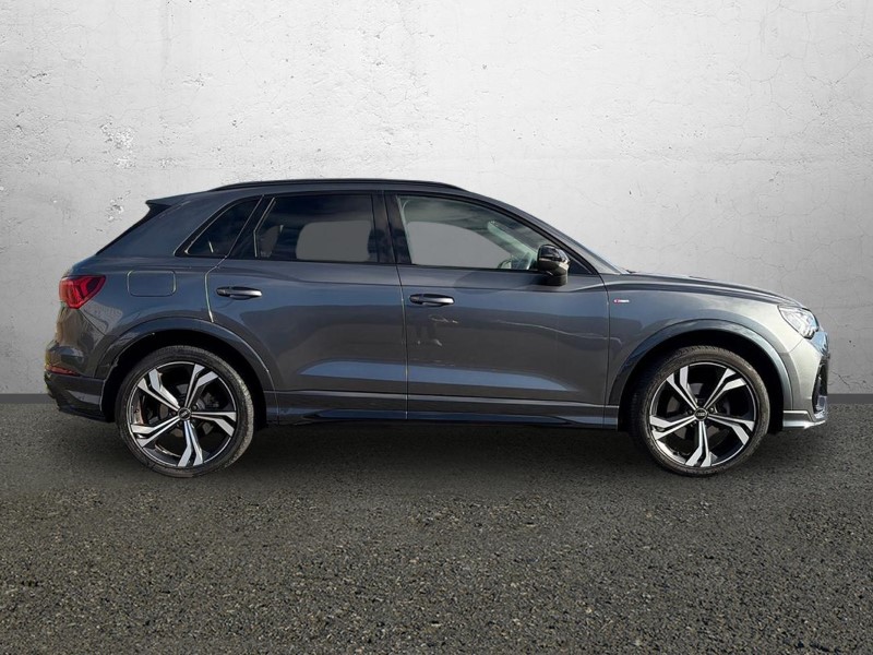 2021 (21) AUDI Q3 35 TFSI Edition 1 5dr 5932466