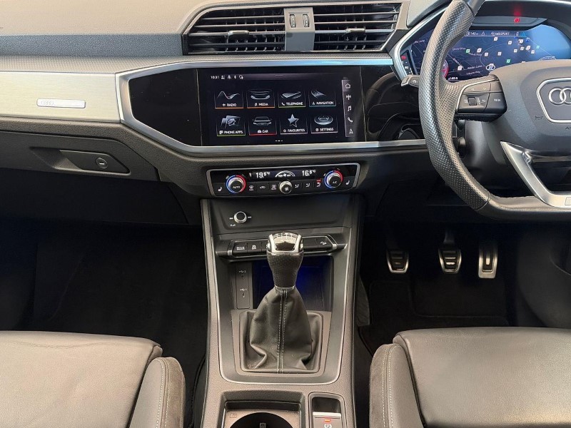 2021 (21) AUDI Q3 35 TFSI Edition 1 5dr 5932475