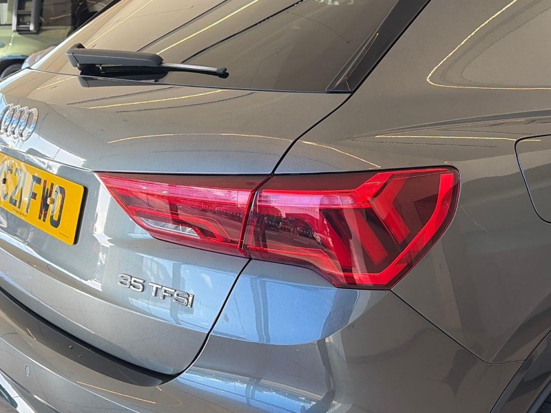 2021 (21) AUDI Q3 35 TFSI Edition 1 5dr 5932506
