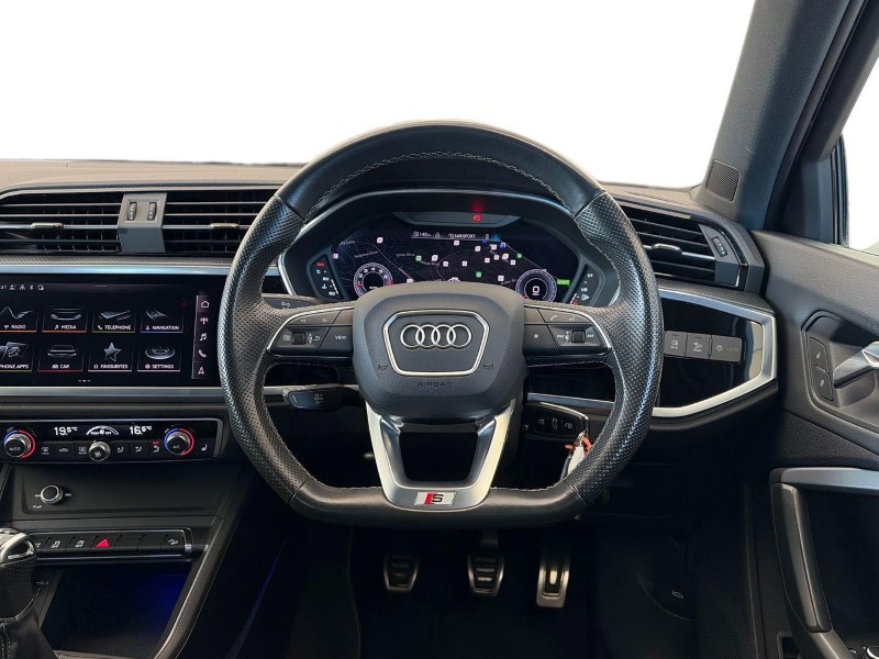 2021 (21) AUDI Q3 35 TFSI Edition 1 5dr 5932476