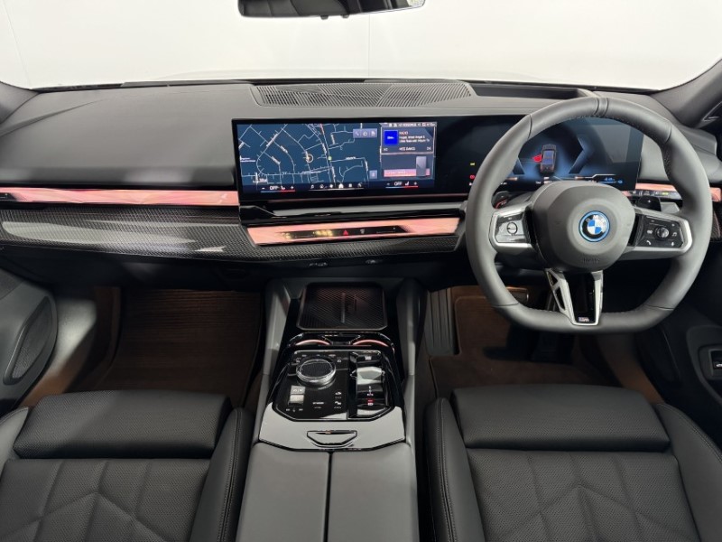 BMW 5 SERIES 550e xDrive M Sport Pro 4dr Auto 5502579
