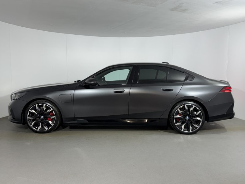  BMW 5 SERIES 550e xDrive M Sport Pro 4dr Auto 5502586