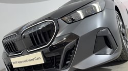 BMW 5 SERIES 550e xDrive M Sport Pro 4dr Auto 5502591