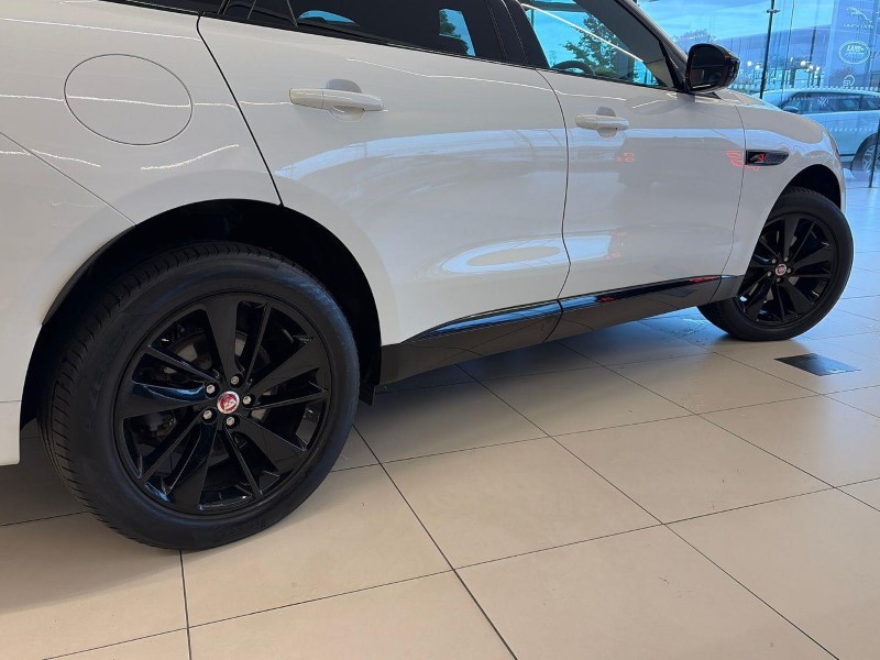 2023 (72) JAGUAR F-PACE 2.0 D200 R-Dynamic Black 5dr Auto AWD 5946112