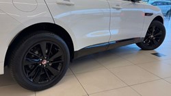 2023 (72) JAGUAR F-PACE 2.0 D200 R-Dynamic Black 5dr Auto AWD 5946112