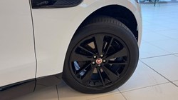2023 (72) JAGUAR F-PACE 2.0 D200 R-Dynamic Black 5dr Auto AWD 5946113