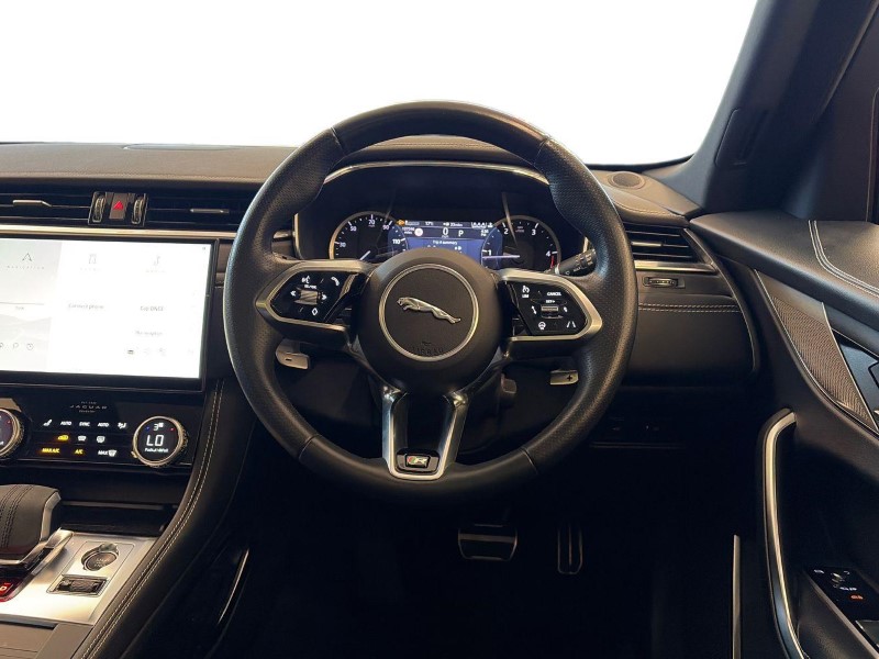 2023 (72) JAGUAR F-PACE 2.0 D200 R-Dynamic Black 5dr Auto AWD 5946076