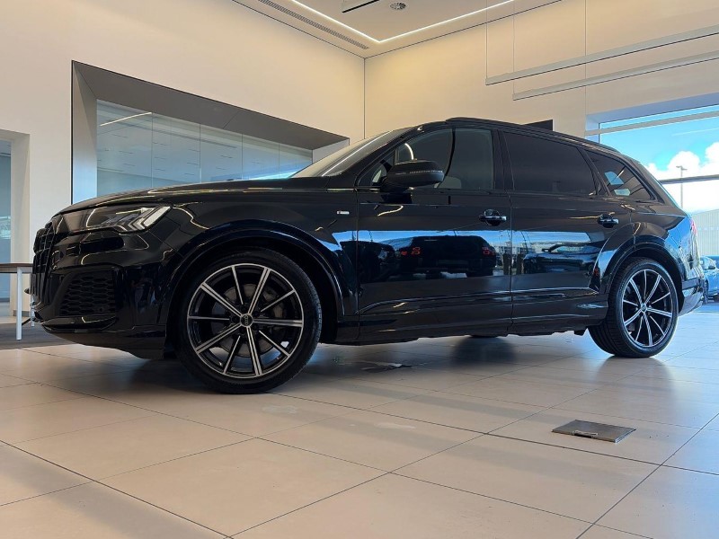 2024 (24) AUDI Q7 55 TFSI Quattro S Line 5dr Tiptronic 5951352