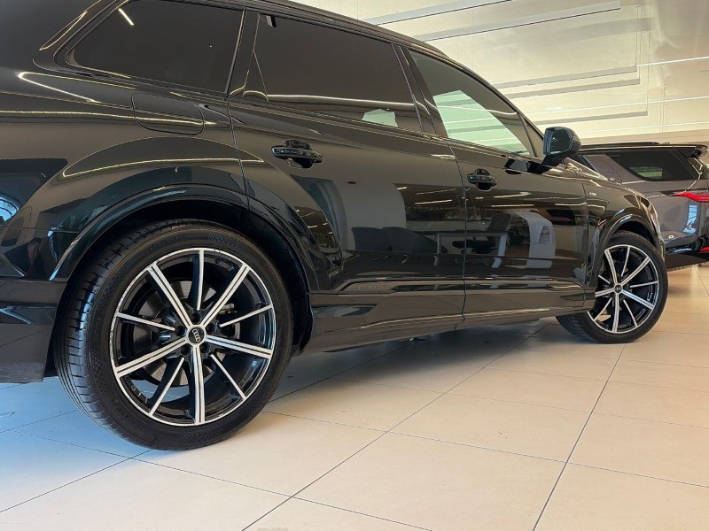 2024 (24) AUDI Q7 55 TFSI Quattro S Line 5dr Tiptronic 5951342